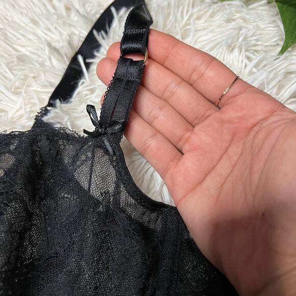 Chantelle| Vintage Women's black lace underwire bra - Picture 5 of 12